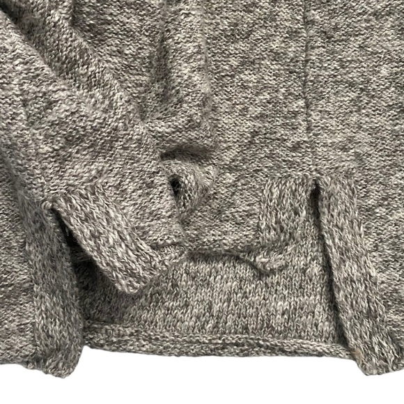 Two by Vince Camuto V Neck Long Raglan Bell Sleeve Knit Sweater Heather Gray XL - Picture 13 of 16